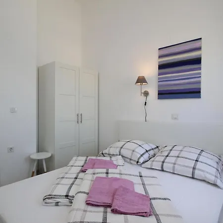 Apartment By The Sea Baska, Krk - 18824 Baska (Krk)